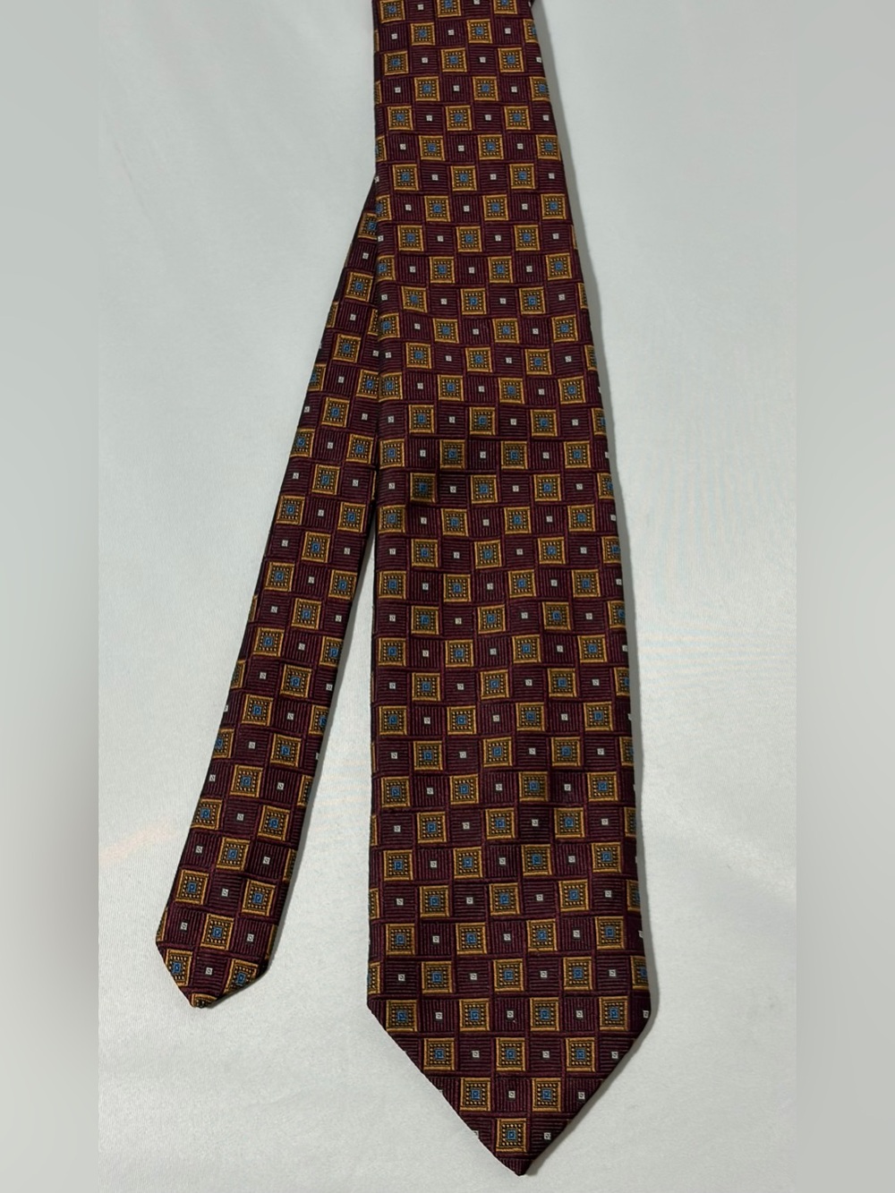 Brooks Brothers 346 Neck Tie Men's 100% Silk Gold Burgundy Geometric Excellent